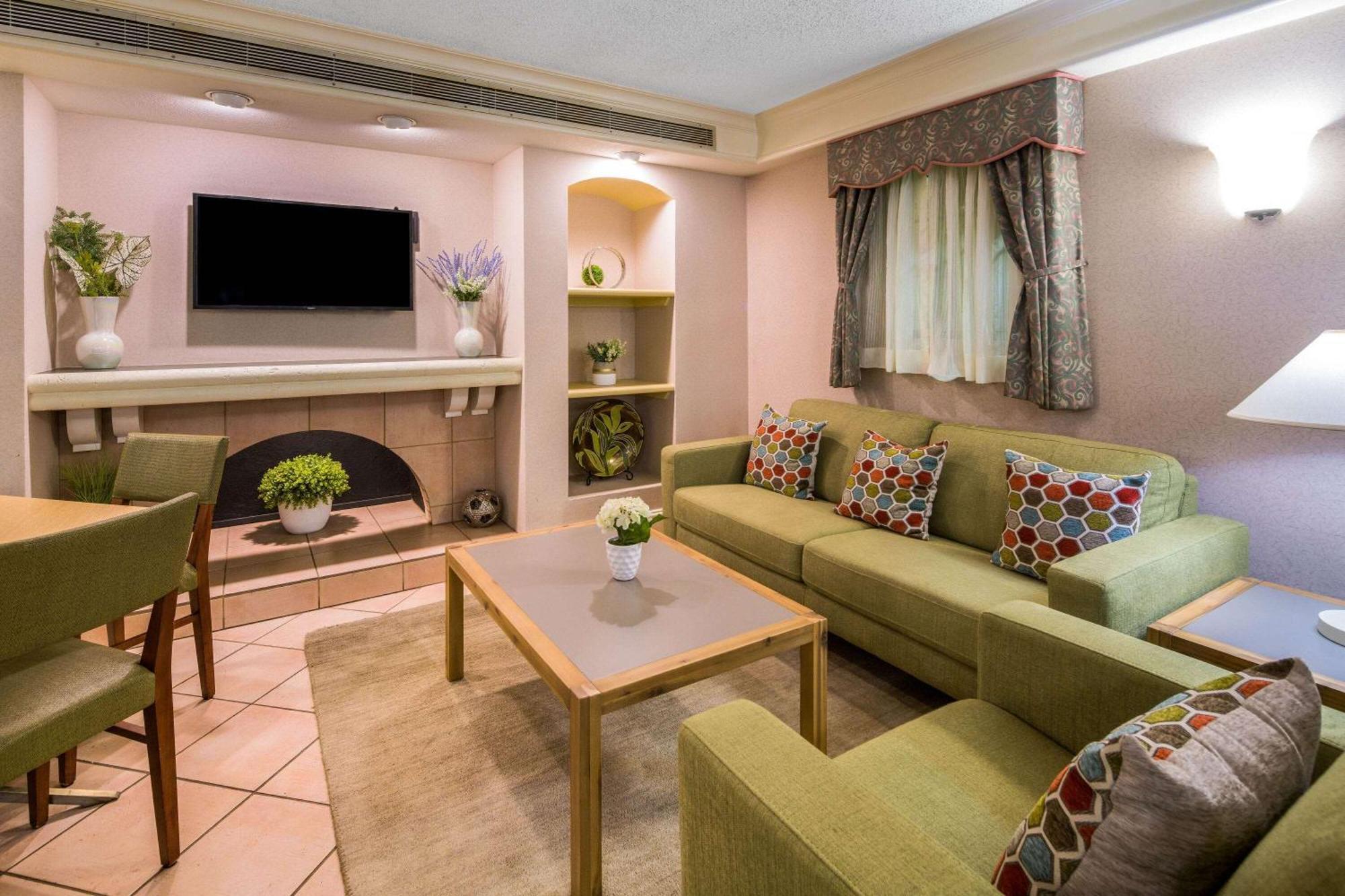 Days Inn By Wyndham San Diego Vista Exteriér fotografie